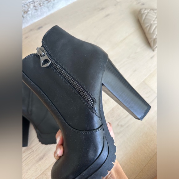 Faux leather boots - NEW - Picture 5 of 7